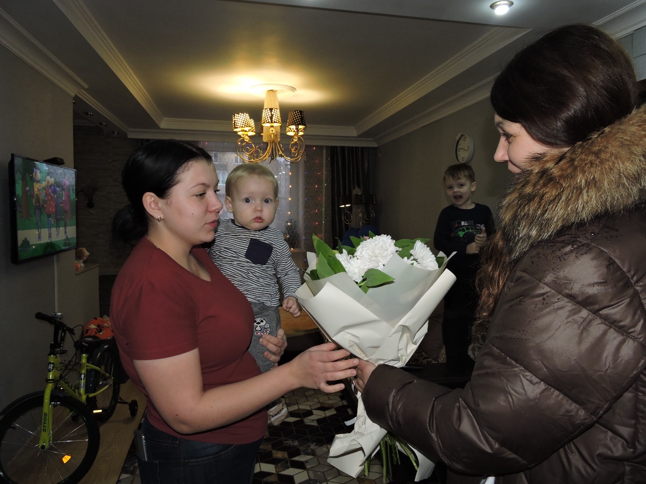 Ирина Жукова: «Важно проявлять заботу к детям и близким тех,  кто защищает нашу Родину»